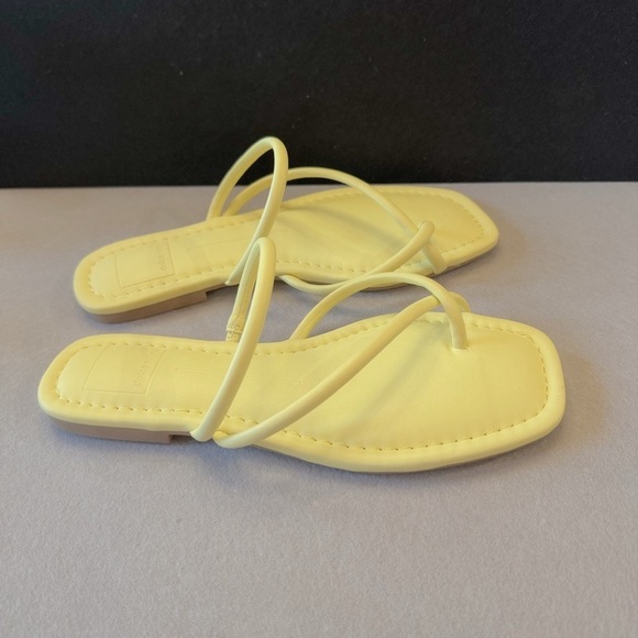 Dolce Vita Slide Sandals NWOT size 6.5 in beautiful Yellow Stella - Picture 3 of 8